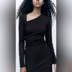 ZARA Elegant but Black Asymmetrical Dress
SIZE XS